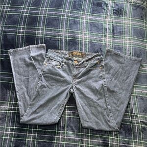2000s Grane dark wash low rise bootcut jeans w/embroidery on pockets size 7